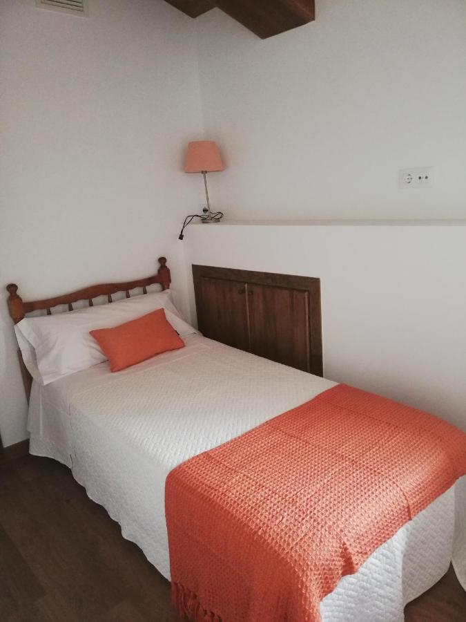 Casa Rural El Enebro 4 Estrellas Navamorcuende المظهر الخارجي الصورة