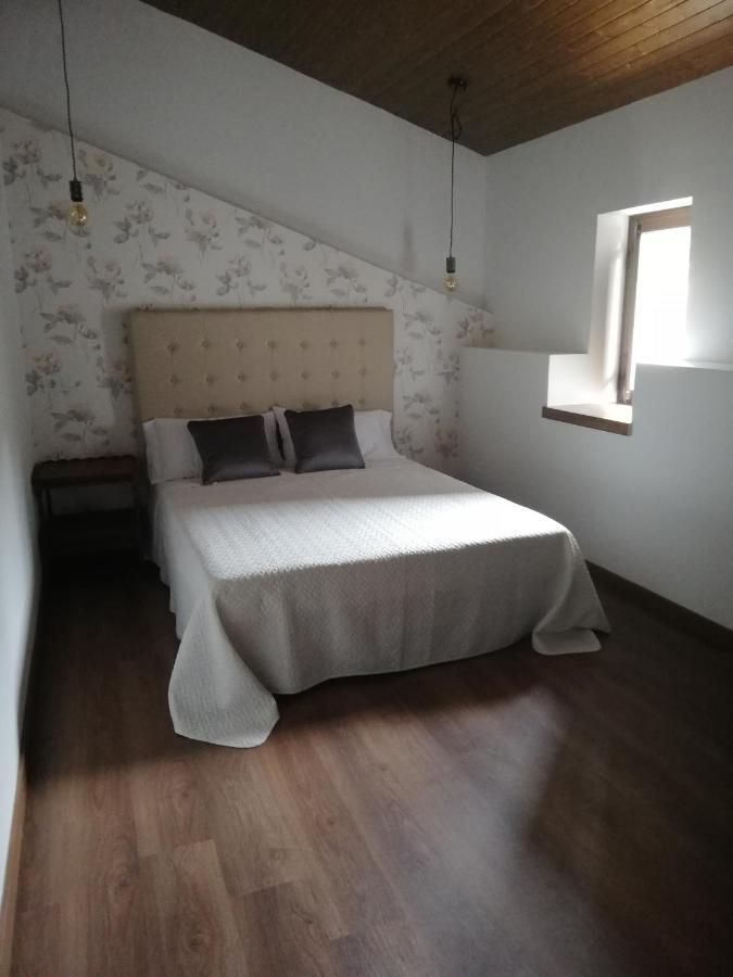 Casa Rural El Enebro 4 Estrellas Navamorcuende المظهر الخارجي الصورة